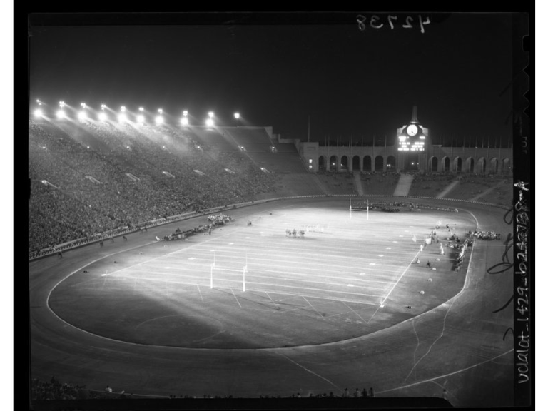 LA Coliseum Rams vs. Redskins exhibition game 1946