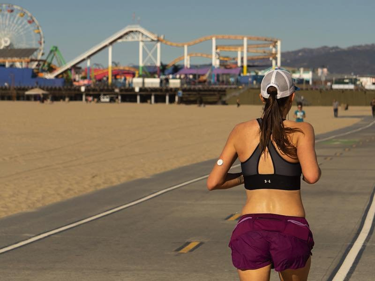 Runner on The Strand south of the Santa Monica Pier